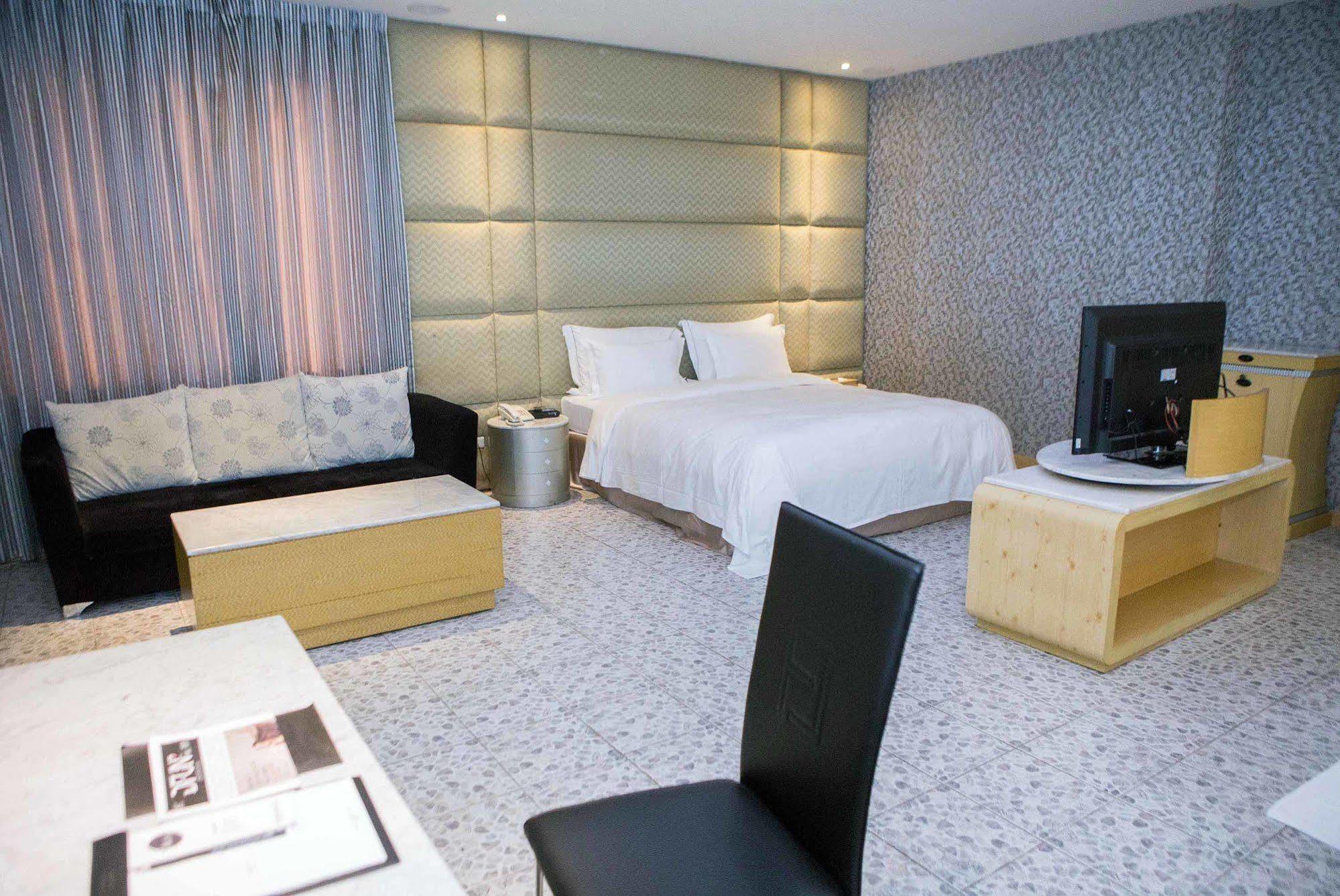 All-Ur Boutique Motel-Jhu Shan Branch Жушан Екстер'єр фото